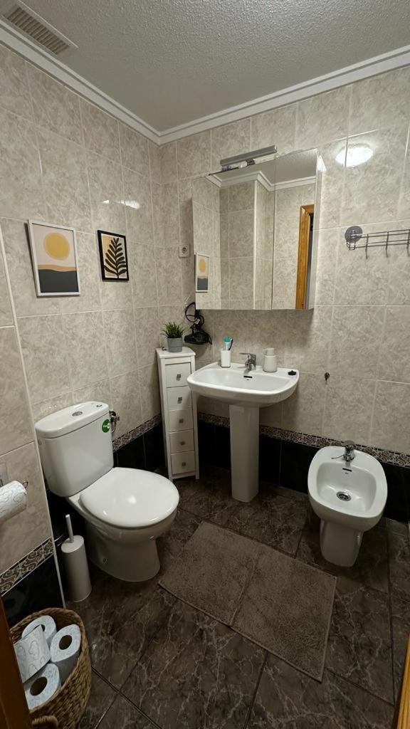 Playa De Los Naufragos Cozy Apartment With Pool Торевьиа Экстерьер фото